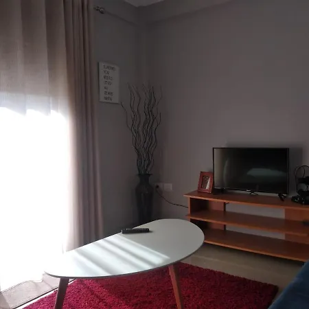 Cozy&Central Apartment 2 * كورتشي